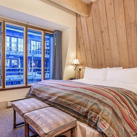Chateau Dumont Unit 15, Spacious Top Floor Condo, Two Blocks From Aspen Mountain Exterior photo