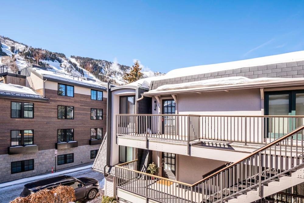 Chateau Dumont Unit 15, Spacious Top Floor Condo, Two Blocks From Aspen Mountain Exterior photo