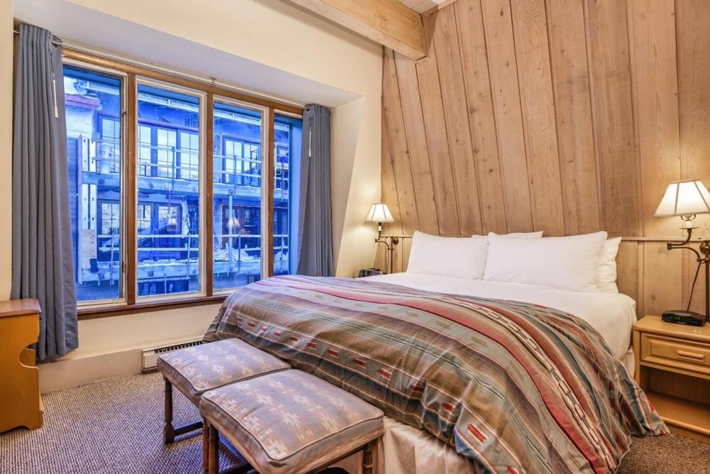 Chateau Dumont Unit 15, Spacious Top Floor Condo, Two Blocks From Aspen Mountain Exterior photo